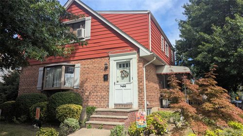 190 42nd Avenue, New York, NY, 11358 | Card Image