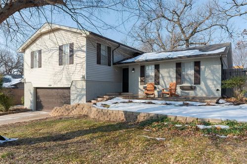 1221 Briarwood Dr, Edmond, OK, 73034-5718 | Card Image