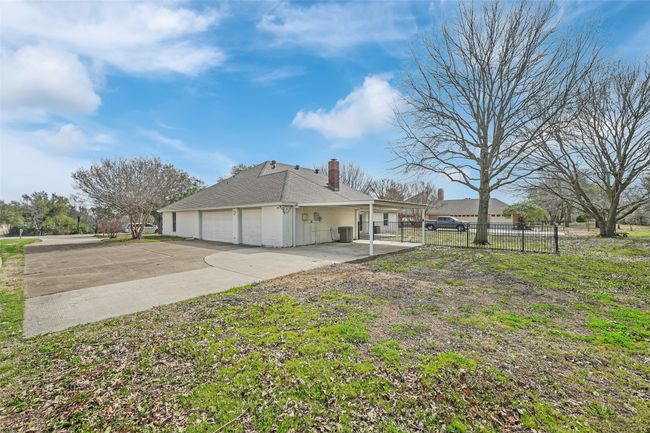 303 Riva Rdg, House other with 4 bedrooms, 3 bathrooms and null parking in Lucas TX | Image 37