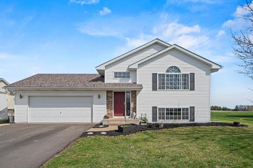 478 Overlook Dr, Ellsworth, WI, 54011-5149 | Card Image