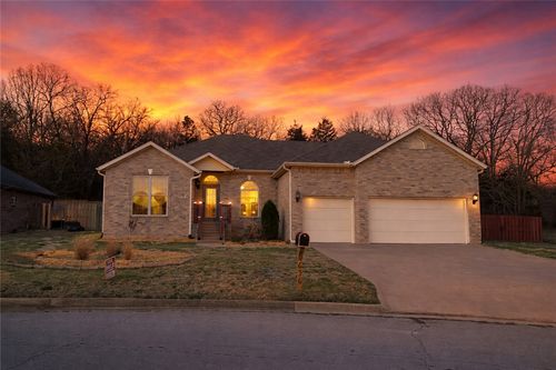 656 W Foothills Dr, Fayetteville, AR, 72701-8926 | Card Image