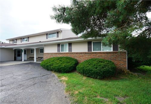 8749 W Ridge Rd, Elyria, OH, 44035-4564 | Card Image