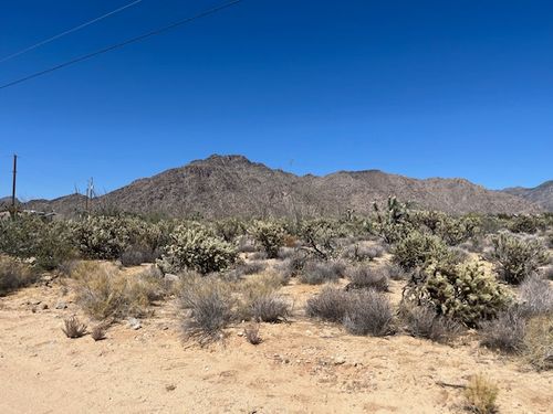 11108 S Alvis Rd, Yucca, AZ, 86438-1041 | Card Image