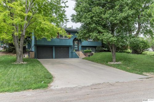 5824 S 52 Street, Omaha, NE, 68117 | Card Image