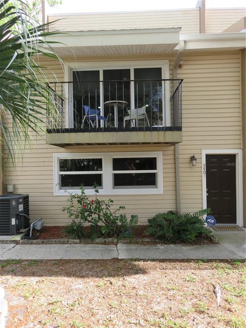 5401-5401 Sweetwater Terrace Cir, Tampa, FL, 33634-7360 | Card Image