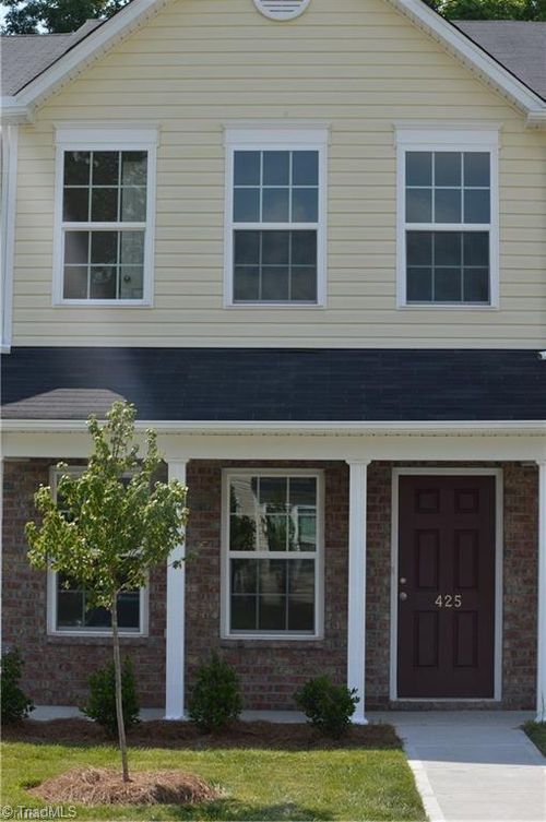 425 Sandybrooke Dr, High Point, NC, 27265-2923 | Card Image