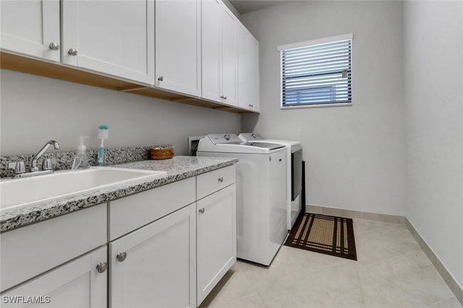 11692 Stonecreek Cir, House other with 3 bedrooms, 3 bathrooms and null parking in FORT MYERS FL | Image 24