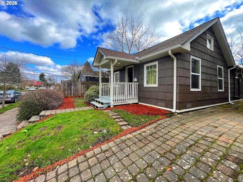 2712 N Farragut St, Portland, OR, 97217-6223 | Card Image