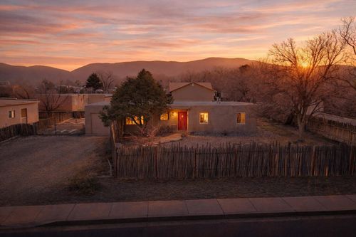 1117 Gusdorf Rd, Taos, NM, 87571-6343 | Card Image