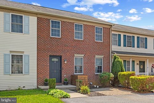 4 Claires Way, FREDERICKSBURG, PA, 17026-9739 | Card Image