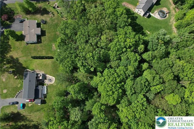 8539 Rextown Rd, House other with 4 bedrooms, 4 bathrooms and null parking in Slatington PA | Image 8