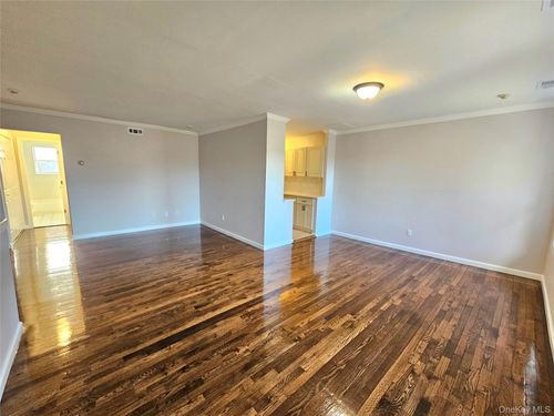 199 Artist Lake Dr, Middle Island, NY, 11953-2317 | Card Image