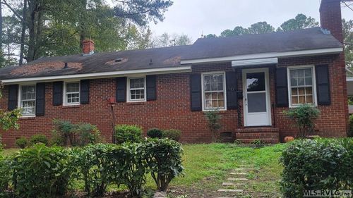 111 Park Dr, Enfield, NC, 27823-1332 | Card Image