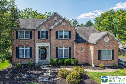 2134 Overlook Cir, Easton, PA, 18045-5777 | Card Image