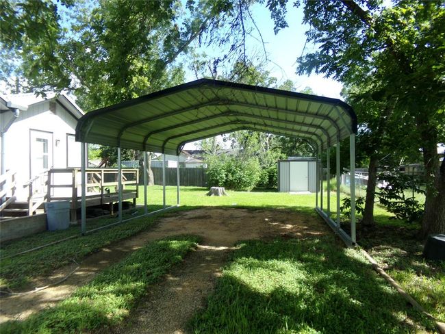 505 S Saint Andrews St, House other with 3 bedrooms, 2 bathrooms and 2 parking in Weimar TX | Image 15