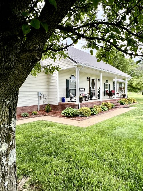 108 Monument Cir, Summertown, TN, 38483-7637 | Card Image