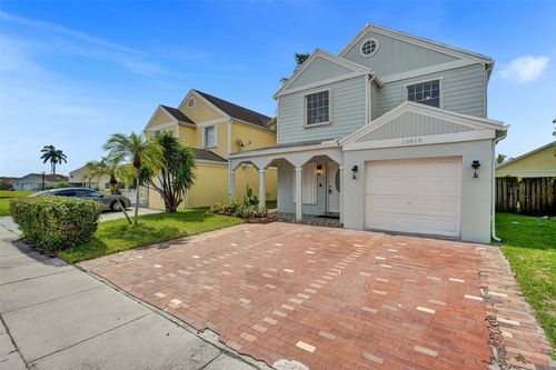 10010 Loquat St, Miramar, FL, 33025-2360 | Card Image