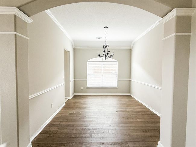 10114 Willow Crossing Dr, House other with 4 bedrooms, 2 bathrooms and 2 parking in Houston TX | Image 5
