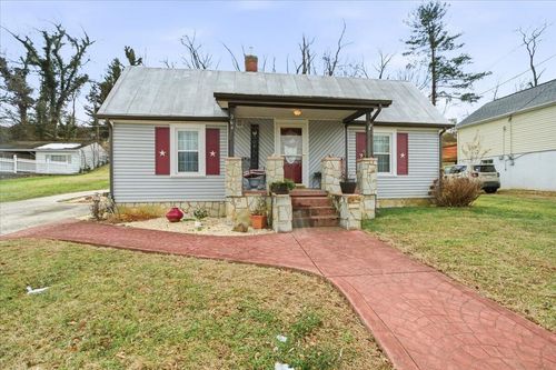 964 Hill Ave, Salem, VA, 24153-4844 | Card Image