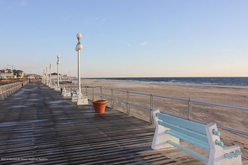 520 3rd Ave, Avon-by-the-sea, NJ, 07717-1261 | Card Image