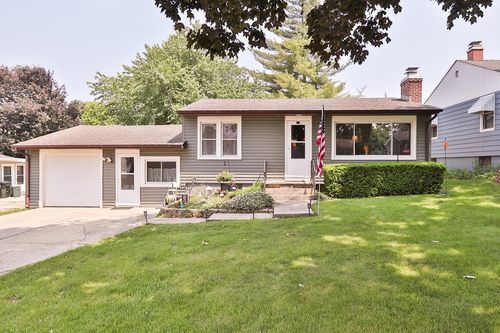 274 Crystal Ave, South Elgin, IL, 60177-2404 | Card Image
