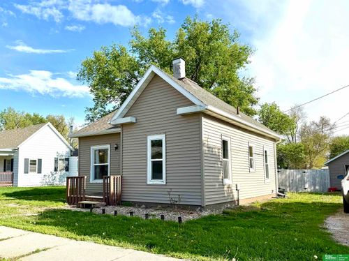 320 E 4th St, York, NE, 68467-3638 | Card Image