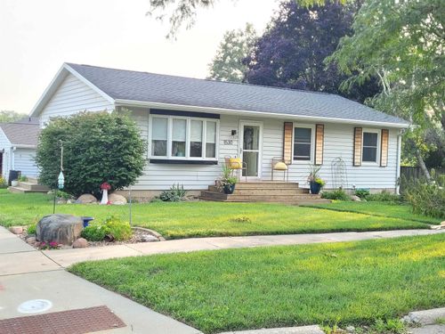 1530 Maxine Ave, Waterloo, IA, 50701-1836 | Card Image