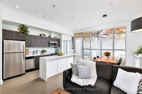 101-52 Sumach St, Toronto, ON, M5A3J7 | Card Image