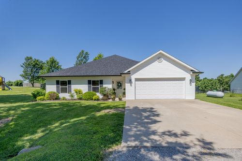 945 S Dc Ln, HARRISBURG, MO, 65256-9594 | Card Image