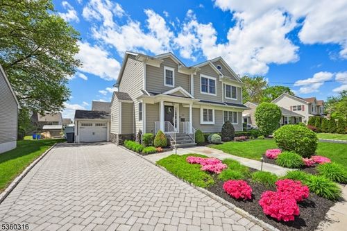 13 Hutter St, Saddle Brook, NJ, 07663-5001 | Card Image