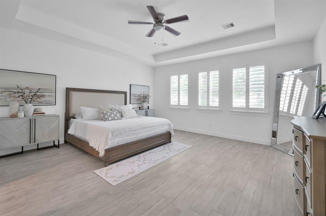 Stunning Texas-size Master Bedroom | Image 19