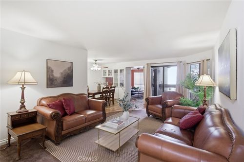 8-222 N Rose, Burbank, CA, 91505 | Card Image