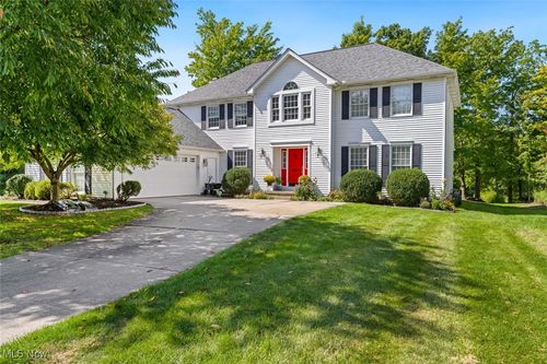 19908 Stoughton Dr, Strongsville, OH, 44149-5662 | Card Image