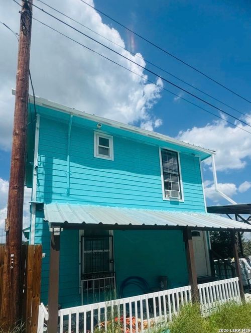 272 Plum Cove Rd, Lakehills, TX, 78063-6804 | Card Image