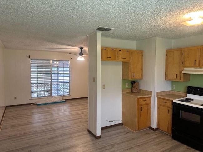 10949 Gates Ln, House other with 2 bedrooms, 1 bathrooms and null parking in Corpus Christi TX | Image 5