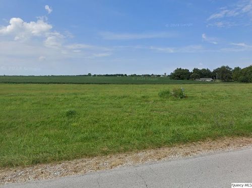 330 N Main St, Camp Point, IL, 62320-1010 | Card Image