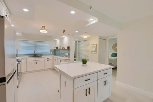 apt-115b-3224 S Ocean Blvd, Highland Beach, FL, 33487-4762 | Card Image