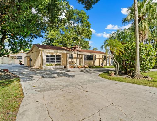 918 Grace Ave, Palm Springs, FL, 33461-2760 | Card Image