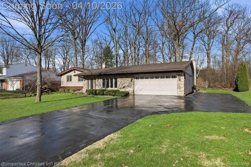 2835 Aspen Ln, Bloomfield Township, MI, 48302-1014 | Card Image