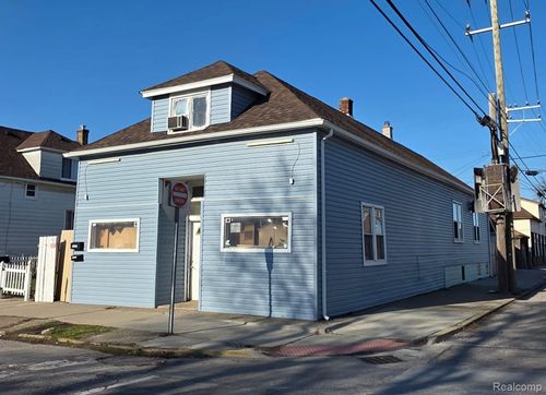 12000 Charest St, Hamtramck, MI, 48212-2726 | Card Image