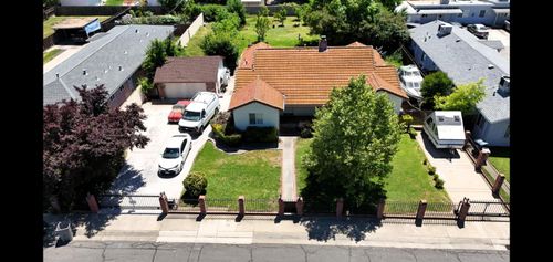 2076 20th Ave, Sacramento, CA, 95822-1530 | Card Image