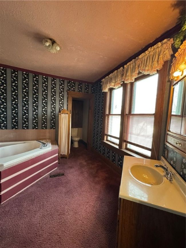 3000 Western Ave, Home with 5 bedrooms, 4 bathrooms and null parking in Mattoon IL | Image 24
