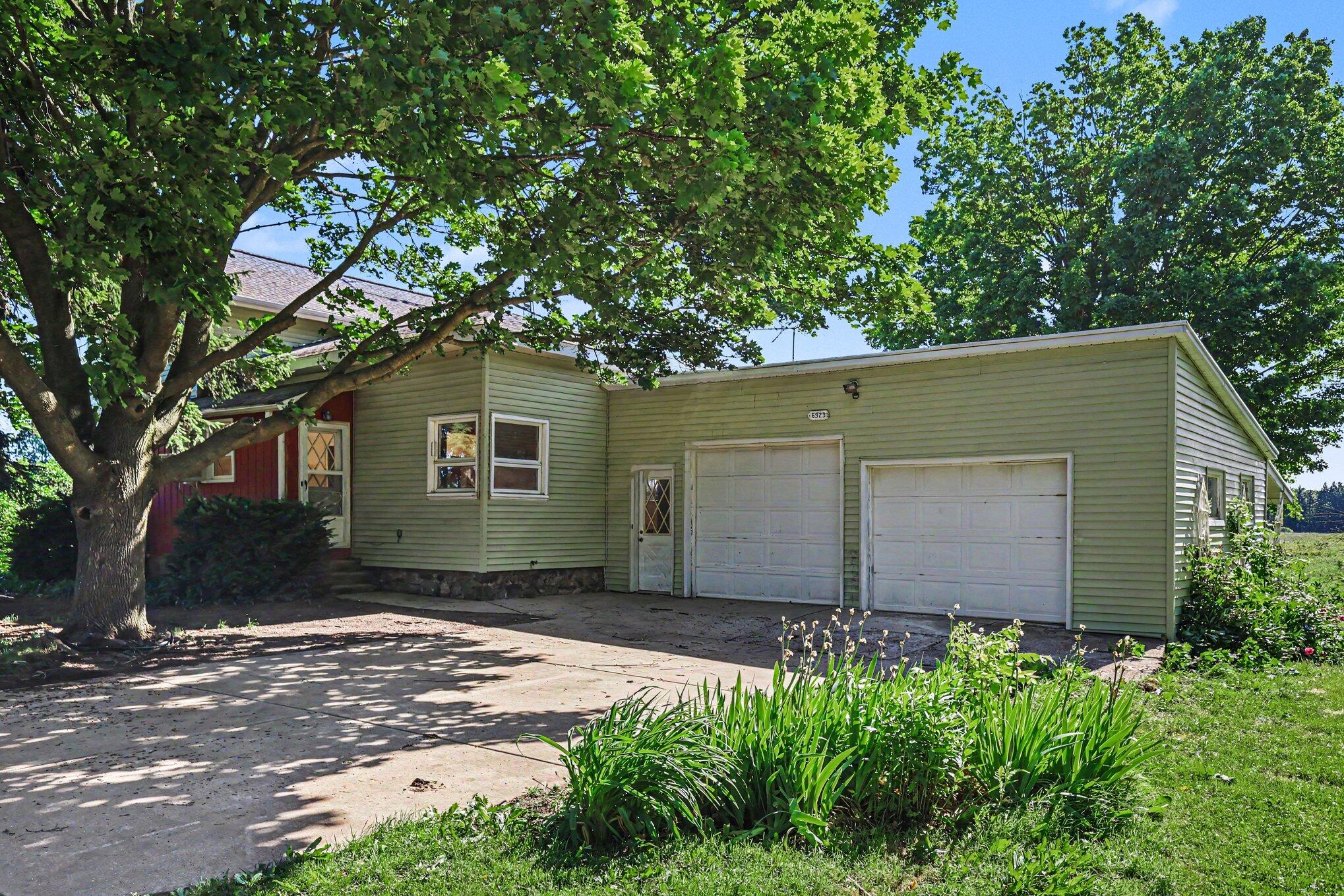 Residential in Bellevue Township 3