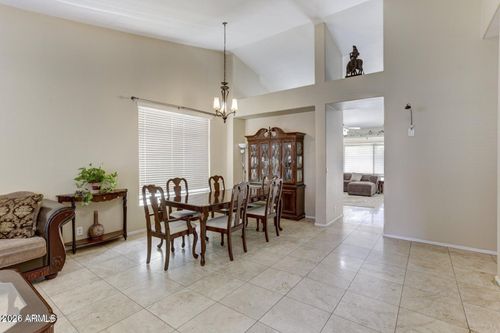 5339 W Buffalo Pl, Chandler, AZ, 85226-8611 | Card Image