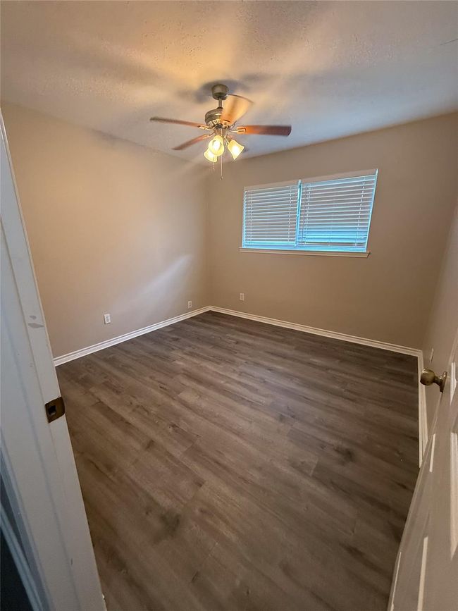 2309 Cedar St, House other with 3 bedrooms, 2 bathrooms and 2 parking in Pearland TX | Image 15