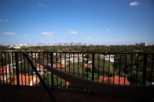 APT-506 - 1627 Sw 37 Th Ave, Condo with 2 bedrooms, 2 bathrooms and null parking in Miami FL | Image 8
