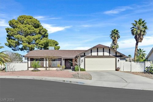 6808 Selkirk Cir, Las Vegas, NV, 89108-5003 | Card Image