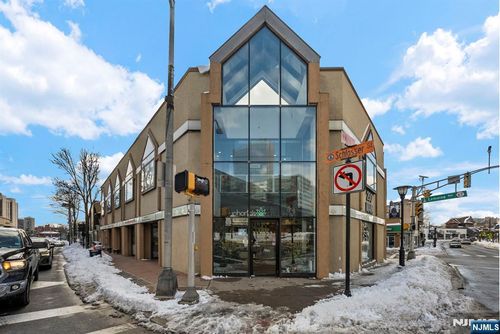 200 Main St, Fort Lee, NJ, 07024-5714 | Card Image