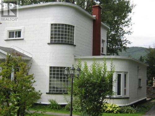 16 Marcelle Ave, Corner Brook, NL, A2H2V7 | Card Image