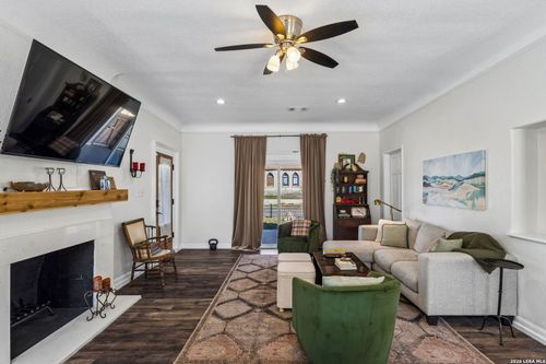 1444 Mckinley Ave, San Antonio, TX, 78210-4208 | Card Image